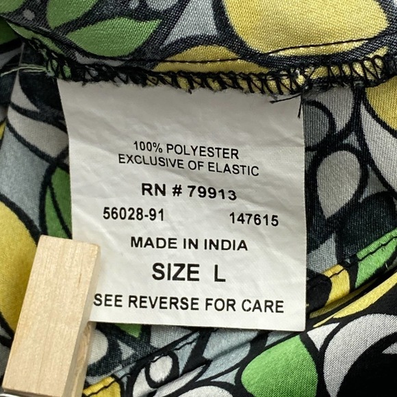 TWO Hearts Maternity Multicolored Geometric Blouse - Picture 10 of 12